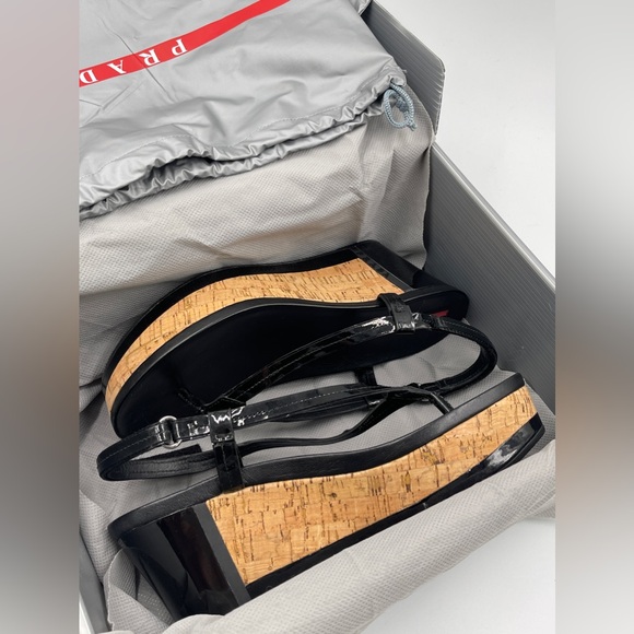 NEW AUTH PRADA SPORT ROSA LINEA 38 8 CORK PLATFORM PATENT THONG SANDAL BLACK NIB - Picture 2 of 11